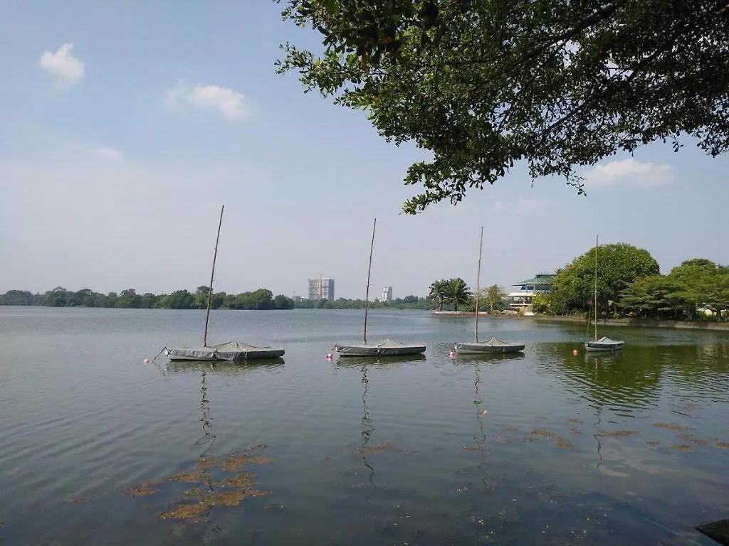 Sen Lake View Yangon Hotel 3*,  Birmania